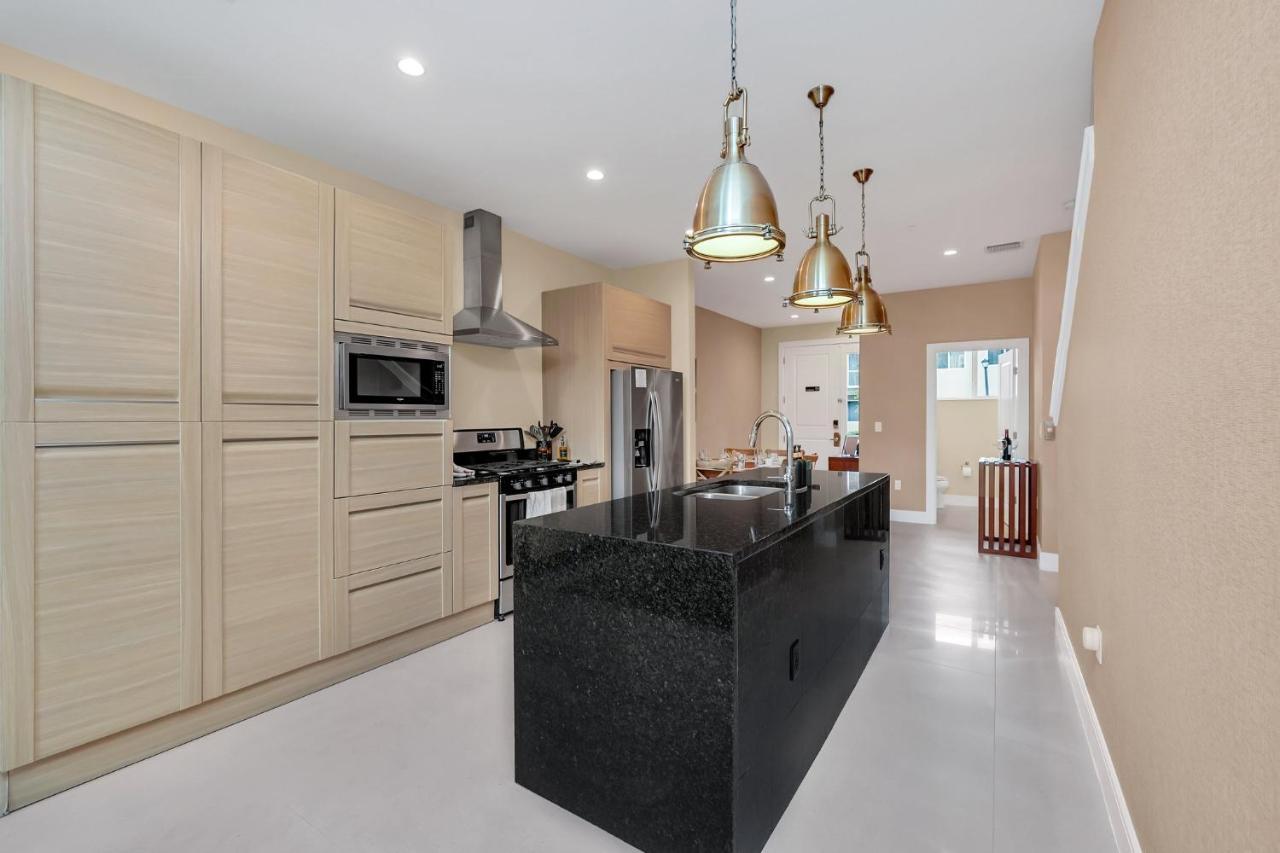 Luxury Villa Less Than A Mile From Disneyworld -Bonus Elevator- Orlando Exteriör bild