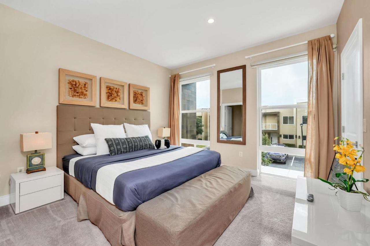 Luxury Villa Less Than A Mile From Disneyworld -Bonus Elevator- Orlando Exteriör bild